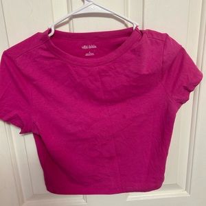 Wild fable pink crop top in small